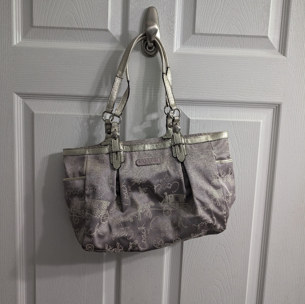 Coach Signature Horse &‎ Carriage Print Tote Bag Lavender Metallic Leather Trim